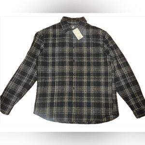 NWT Men’s H&M Black/Gray Striped Long Sleeved Shirt Size Medium